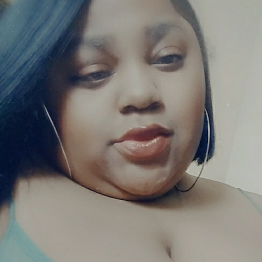 Meet your Posher, Dionna
